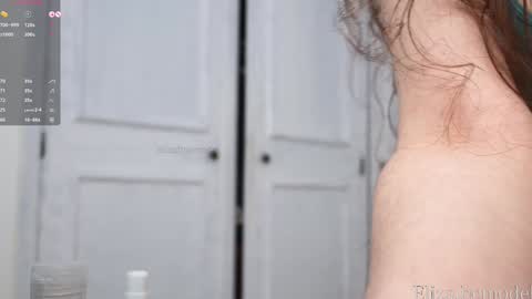 Snapshot of elizathemodel chatting on 01.26.25 Eliza online show from 01.26.25