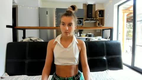 Eliz                               online show from 03.24.26