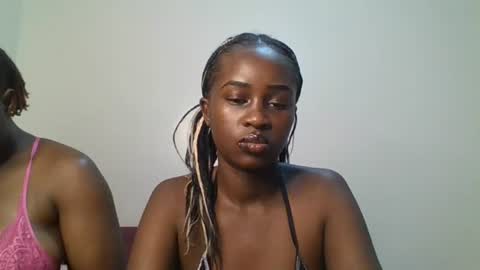 ella8_ online show from 07.03.26