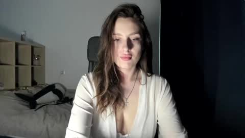 Snapshot of ella___bell chatting on 02.24.25 ella___bell online show from 02.24.25