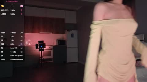 Lee online show from 10.31.25