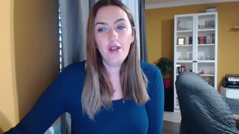 Ella  Max online show from 01.21.25