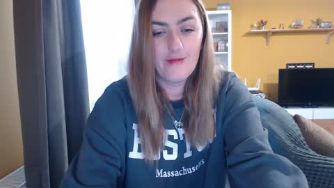 Ella  Max online show from 01.28.25