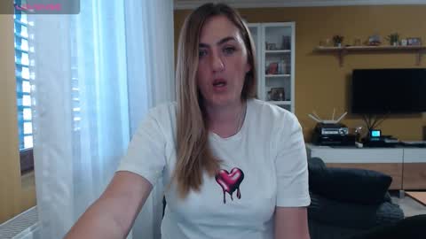 Ella  Max online show from 10.09.25