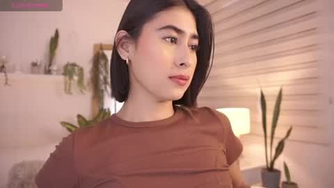 ELLA OWEN online show from 04.14.26