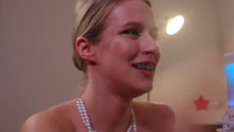 Ella online show from 01.18.25