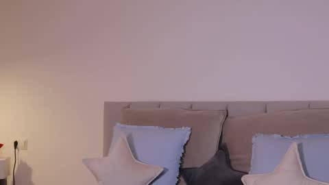 Ella online show from 02.23.25