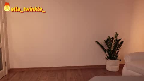 Ella online show from 09.14.25