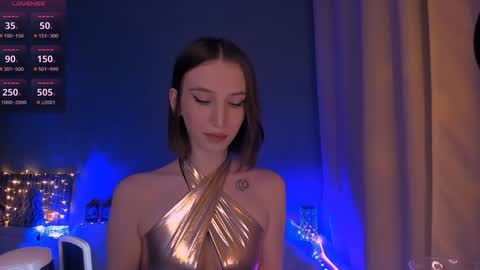 ellaamber online show from 01.20.25