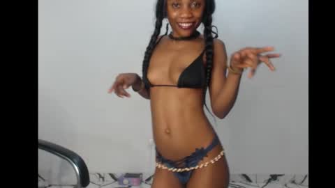 Snapshot of ellababy8 chatting on 01.15.26 ella online show from 01.15.26