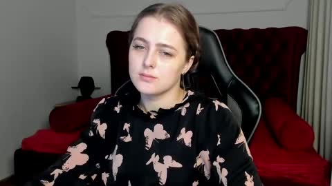 EllaBells online show from 04.03.26