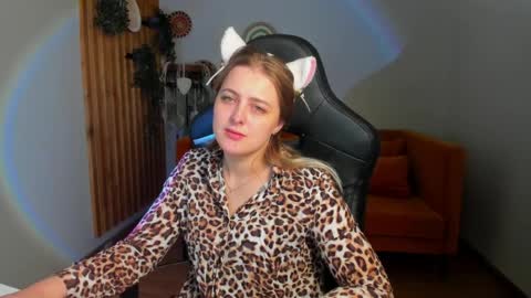 EllaBells online show from 04.06.26