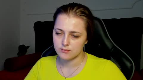 EllaBells online show from 04.07.26