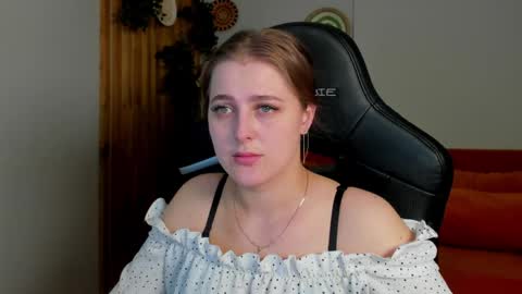 EllaBells online show from 04.13.26