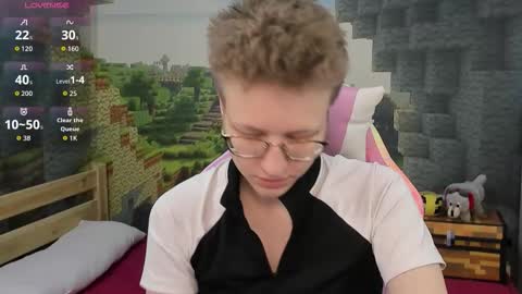 Snapshot of ellablair chatting on 11.04.25 ellablair online show from 11.04.25