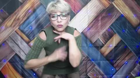 EllaBonito online show from 09.29.25