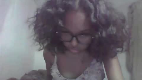 Snapshot of ellah245 chatting on 02.20.26 ellah245 online show from 02.20.26