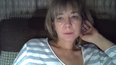 ellajohnsonx online show from 12.19.24