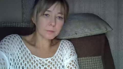 ellajohnsonx online show from 10.11.25