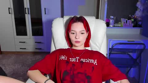 ellales online show from 10.15.25