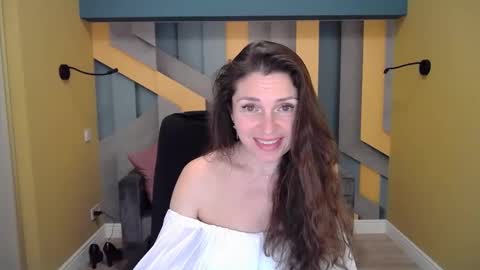 EllaLongs online show from 01.05.25