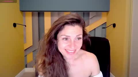 EllaLongs online show from 02.19.25