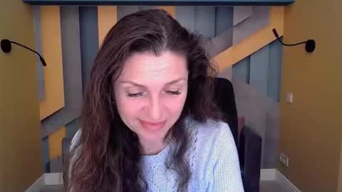 EllaLongs online show from 10.29.25