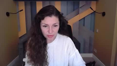 EllaLongs online show from 11.23.25