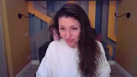 EllaLongs online show from 02.08.26