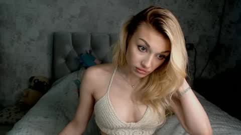 ellamilla online show from 06.03.26