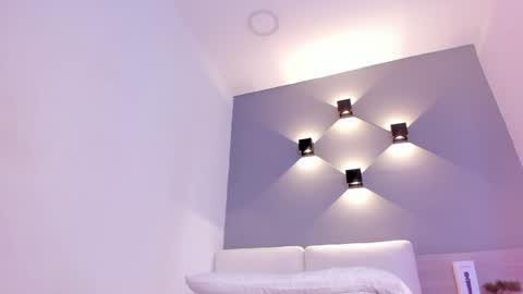 Snapshot of ellamontoya chatting on 01.28.25 Ella online show from 01.28.25