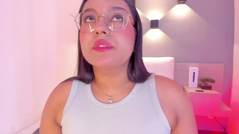 Snapshot of ellamontoya chatting on 01.29.25 Ella online show from 01.29.25