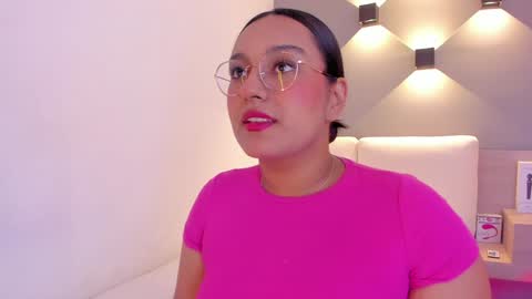 Snapshot of ellamontoya chatting on 01.30.25 Ella online show from 01.30.25