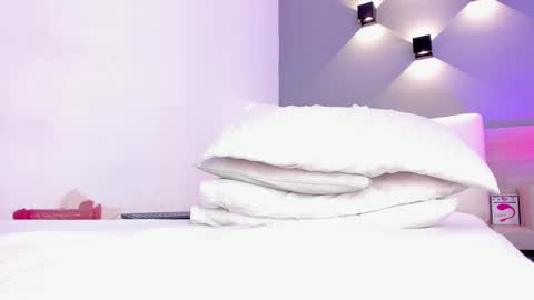 Snapshot of ellamontoya chatting on 02.27.25 Ella online show from 02.27.25