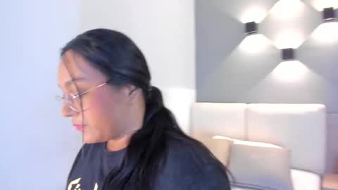 Snapshot of ellamontoya chatting on 10.02.25 Ella online show from 10.02.25