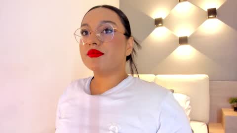 Snapshot of ellamontoya chatting on 10.22.25 Ella online show from 10.22.25