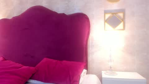 Ella Sanders online show from 04.11.26