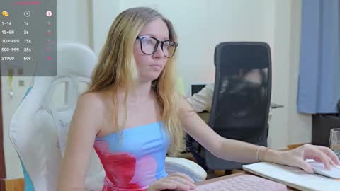 Snapshot of ellcrys chatting on 09.18.25 im Elsa lets go Subscribe to my OF and Youtube -35 online show from 09.18.25