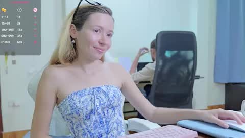 Snapshot of ellcrys chatting on 09.24.25 im Elsa lets go Subscribe to my OF and Youtube -35 online show from 09.24.25