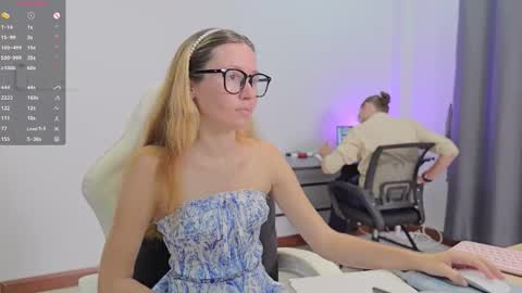 Snapshot of ellcrys chatting on 10.09.25 im Elsa lets go Subscribe to my OF and Youtube -35 online show from 10.09.25