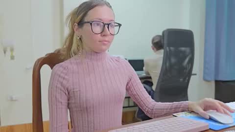 Snapshot of ellcrys chatting on 10.24.25 im Elsa lets go Subscribe to my OF and Youtube -35 online show from 10.24.25