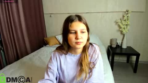 Snapshot of elle_ellise chatting on 09.30.25 elle_ellise online show from 09.30.25