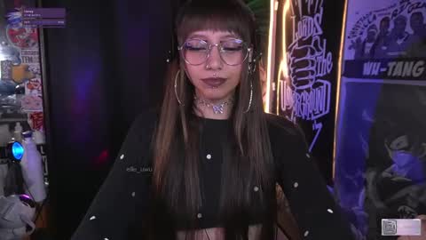 Snapshot of elle_uwu chatting on 10.06.25 follow me on instagram . online show from 10.06.25