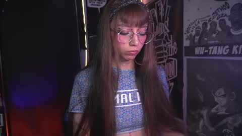 follow me on instagram .    online show from 03.11.26