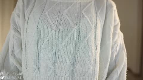 Snapshot of ellelure_ chatting on 02.03.25 Linda Restrepo online show from 02.03.25