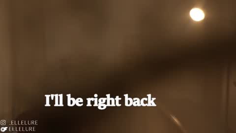 Snapshot of ellelure_ chatting on 02.03.25 Linda Restrepo online show from 02.03.25