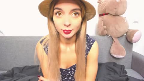 Snapshot of ellen_flow chatting on 12.08.24 ellen_flow online show from 12.08.24