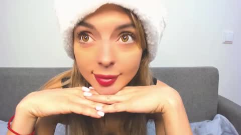 Snapshot of ellen_flow chatting on 12.21.24 ellen_flow online show from 12.21.24