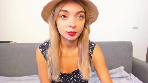 Snapshot of ellen_flow chatting on 02.08.25 ellen_flow online show from 02.08.25