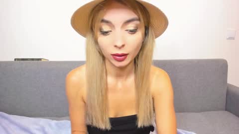 Snapshot of ellen_flow chatting on 02.09.25 ellen_flow online show from 02.09.25